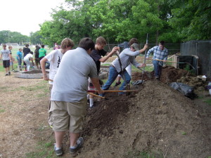 Diggin in!